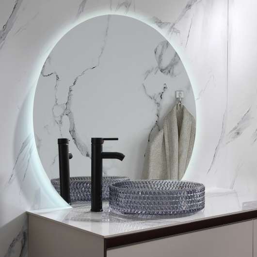 Spegel 60cm | Vägghängd eller stående | LED-belysning | Felicia
